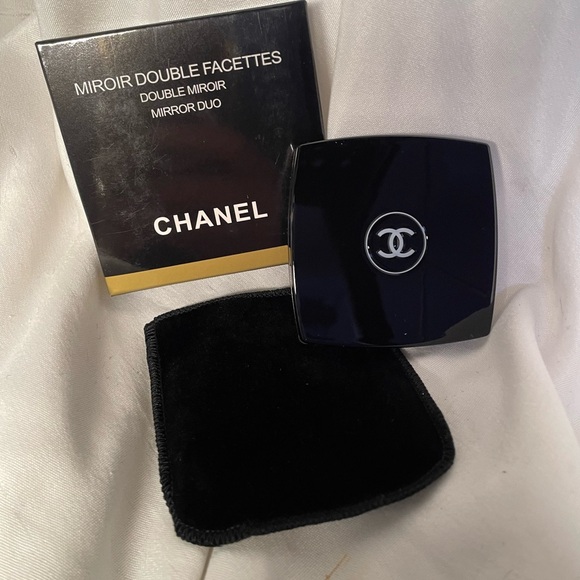 CHANEL Black Double Mirror Compact Handbag Accessory - Picture 1 of 8
